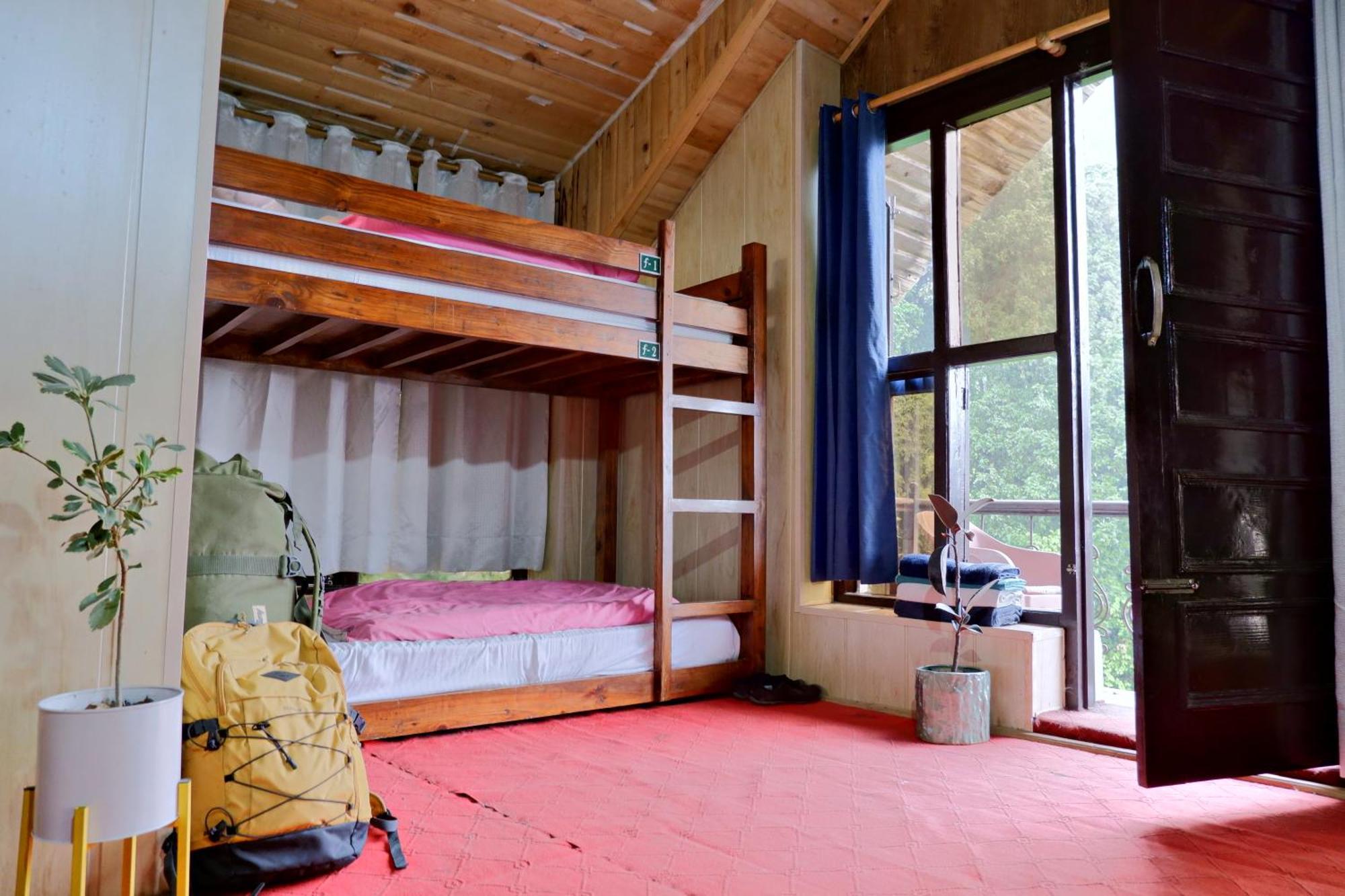 Utopia Hostels Dharamkot Mcleodganj Dharamsala Exteriér fotografie