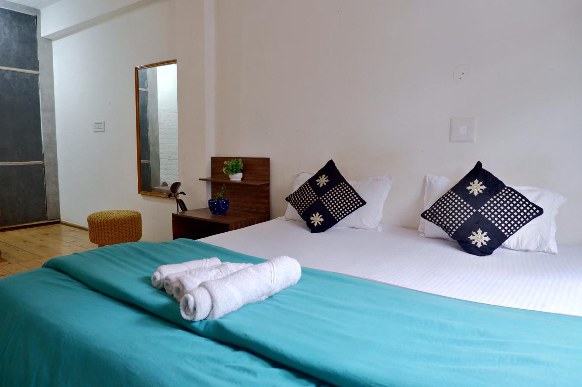 Utopia Hostels Dharamkot Mcleodganj Dharamsala Exteriér fotografie