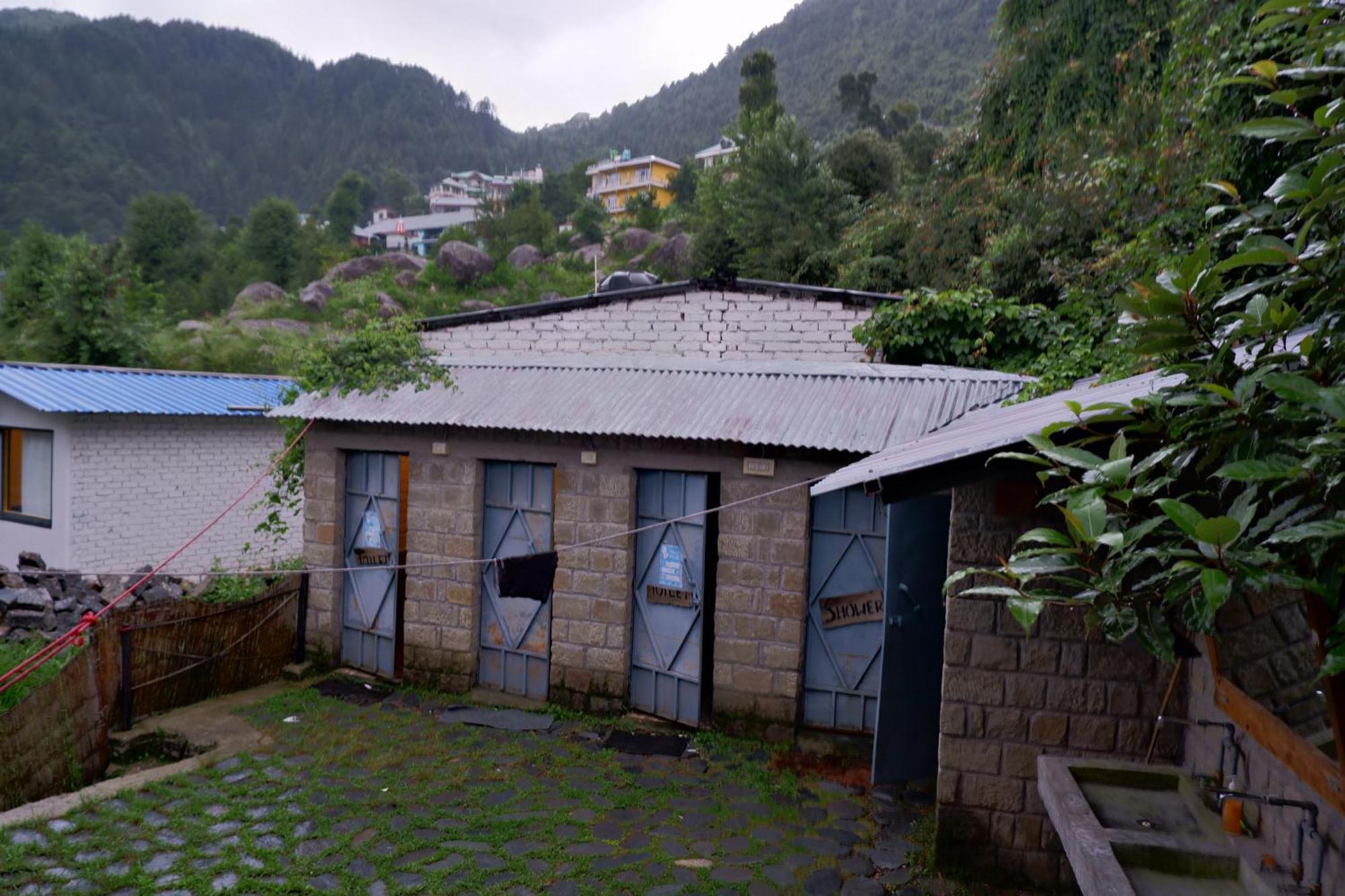 Utopia Hostels Dharamkot Mcleodganj Dharamsala Exteriér fotografie