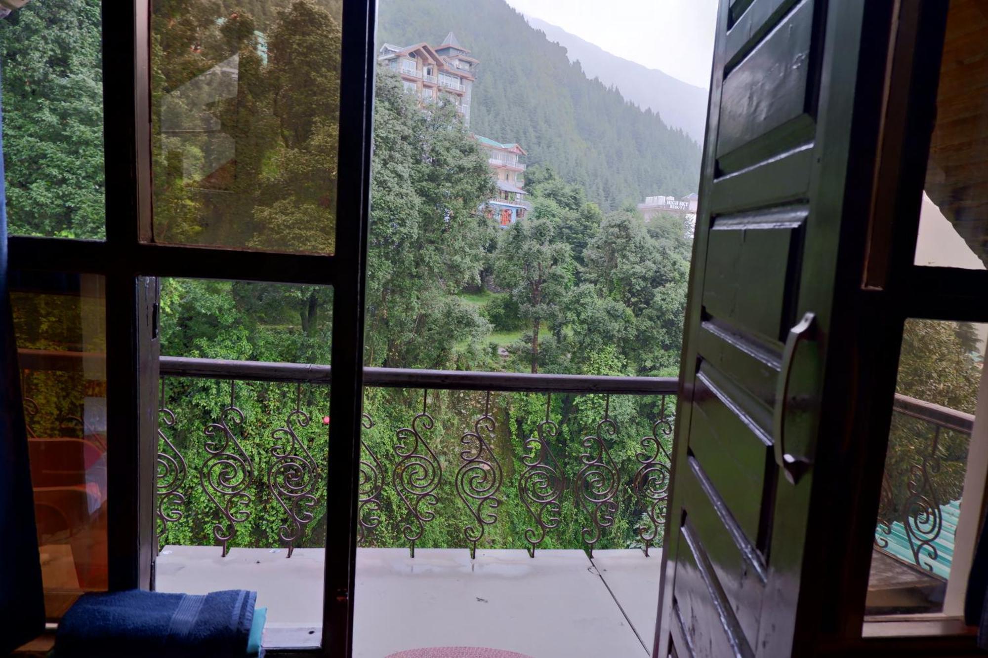 Utopia Hostels Dharamkot Mcleodganj Dharamsala Exteriér fotografie